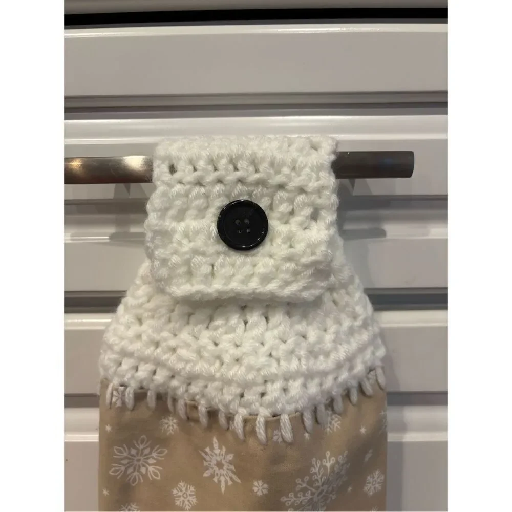Crochet Top Kitchen Towel-Let it snow. (Snowflakes)